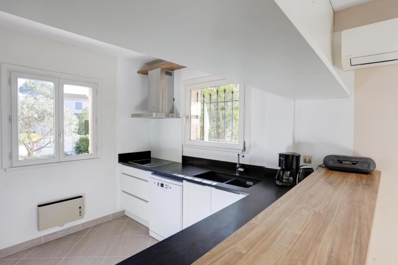 Villa 8 Pers, Climatisee, Piscine Chauffee, Un Havre De Paix Sous Les Pins Parasols روكبرون-سور-أرجينس المظهر الخارجي الصورة